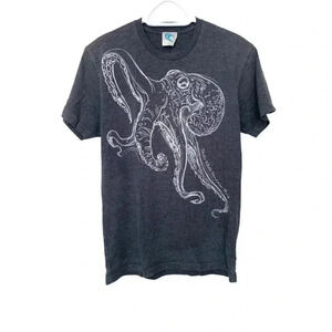 Coastal Classics dark gray, short sleeve  T-shirt with an octopus on the front
